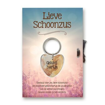 Kaart met de tekst: &#039;Speciaal voor jou, lieve schoonzus: een bijzonder gelukshartje