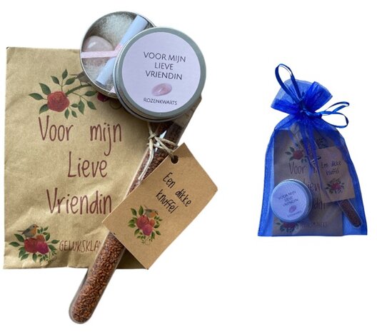 Cadeaupakketje voor mijn lieve vriendin in blauw organza zakje